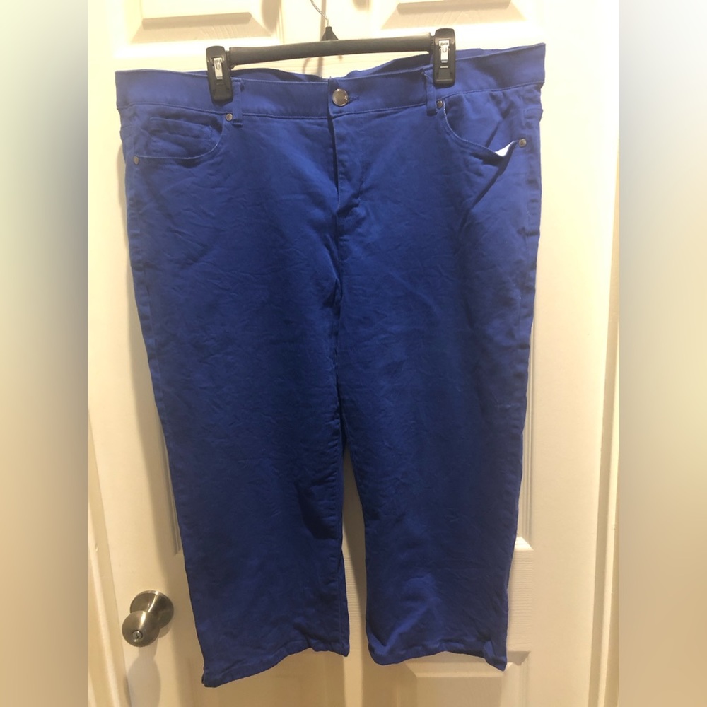 Blue crop pants Avenue Size 20 Preowned